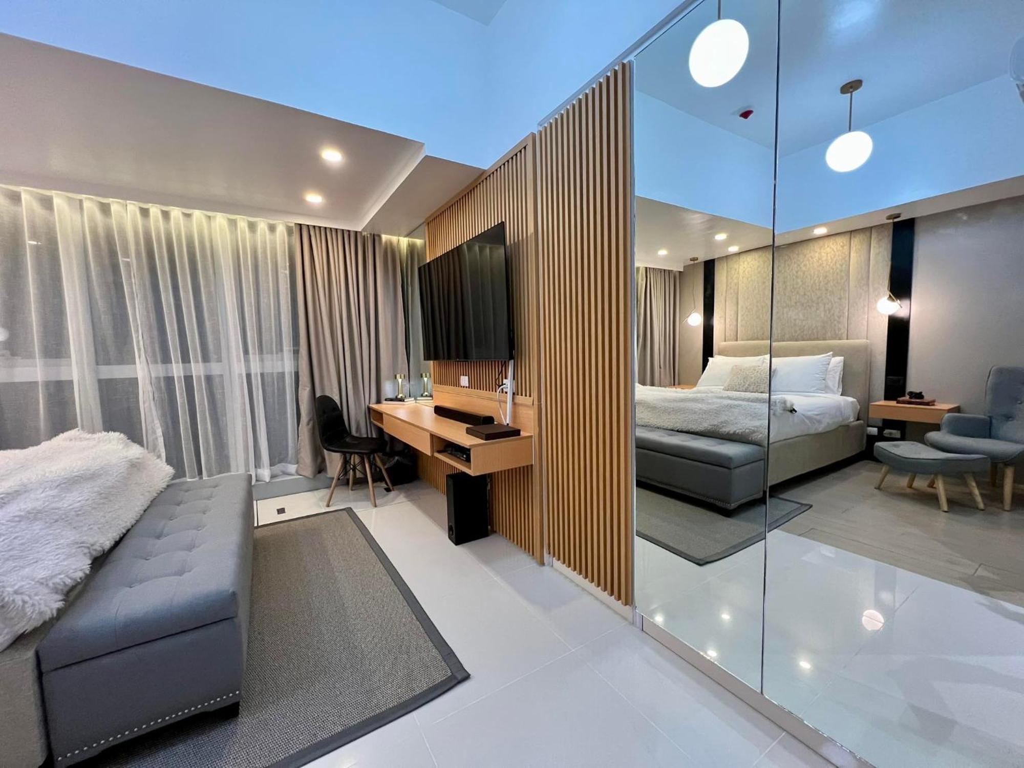 Hotel Vibe Condo At Uptown Parksuites Bgc Taguig Exterior foto